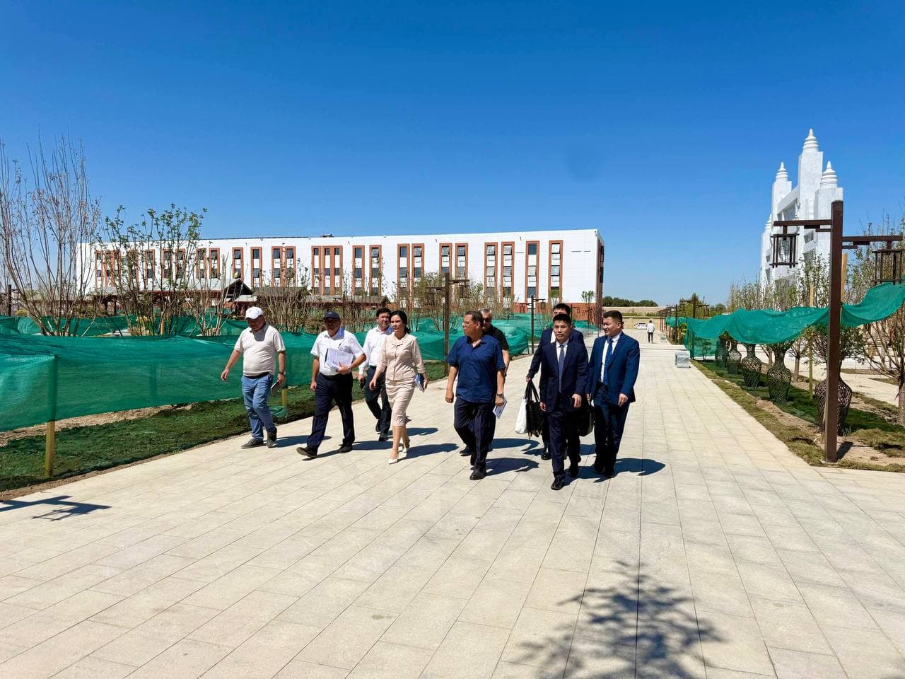 Vazir Xiva shahridagi Lyaonin pedagogika universiteti filialida amalga oshirilayotgan tayyorgarlik ishlari bilan tanishdi