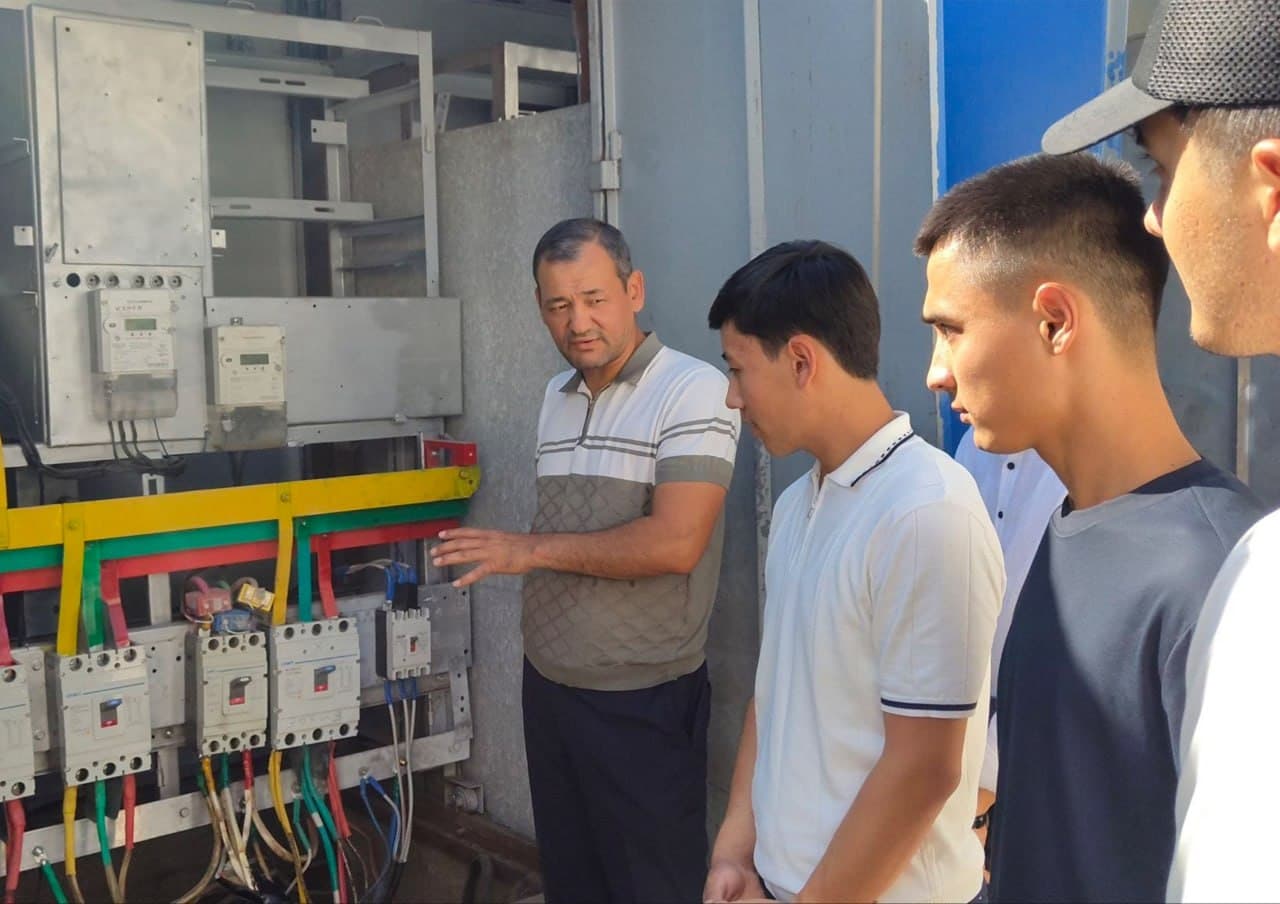Dual Education: Scientists and Students of TIIAME National Research University Study the Electrical Networks of Yunusabad District