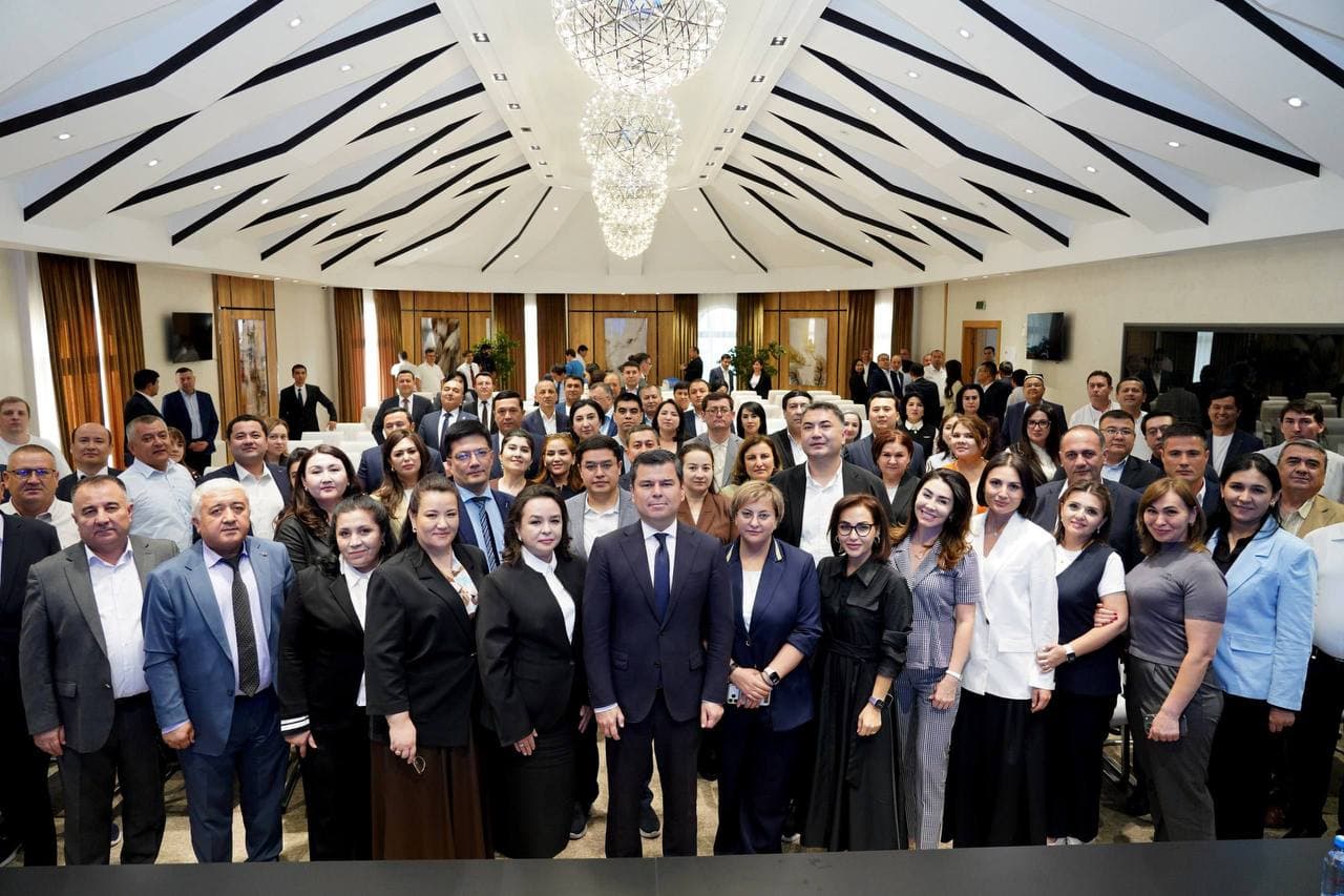 A training and practical seminar on “Information Service Activities: Analysis, Experience and Development” was held