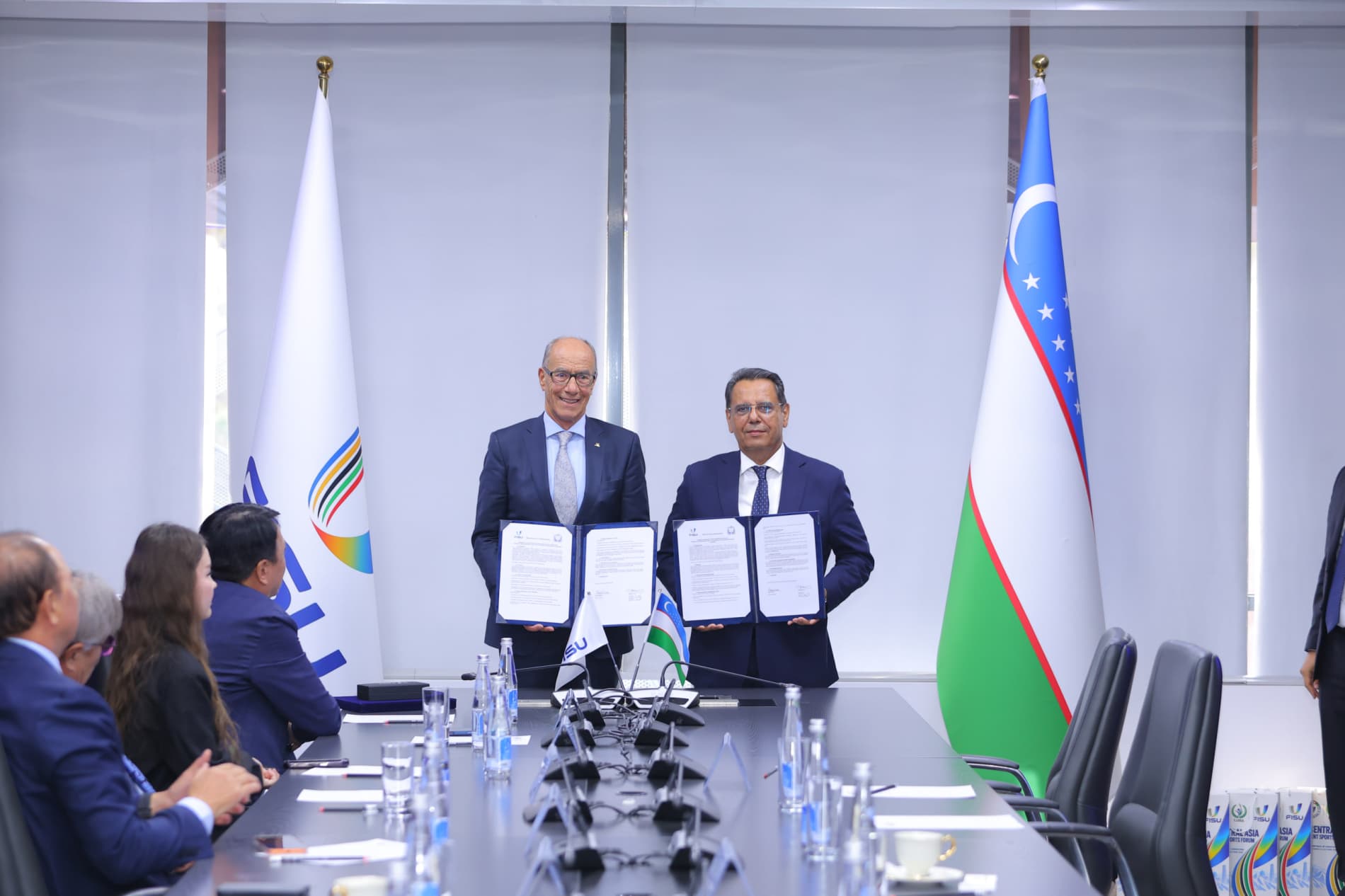 Vazir FISU va AUSF rahbariyati vakillari bilan uchrashdi