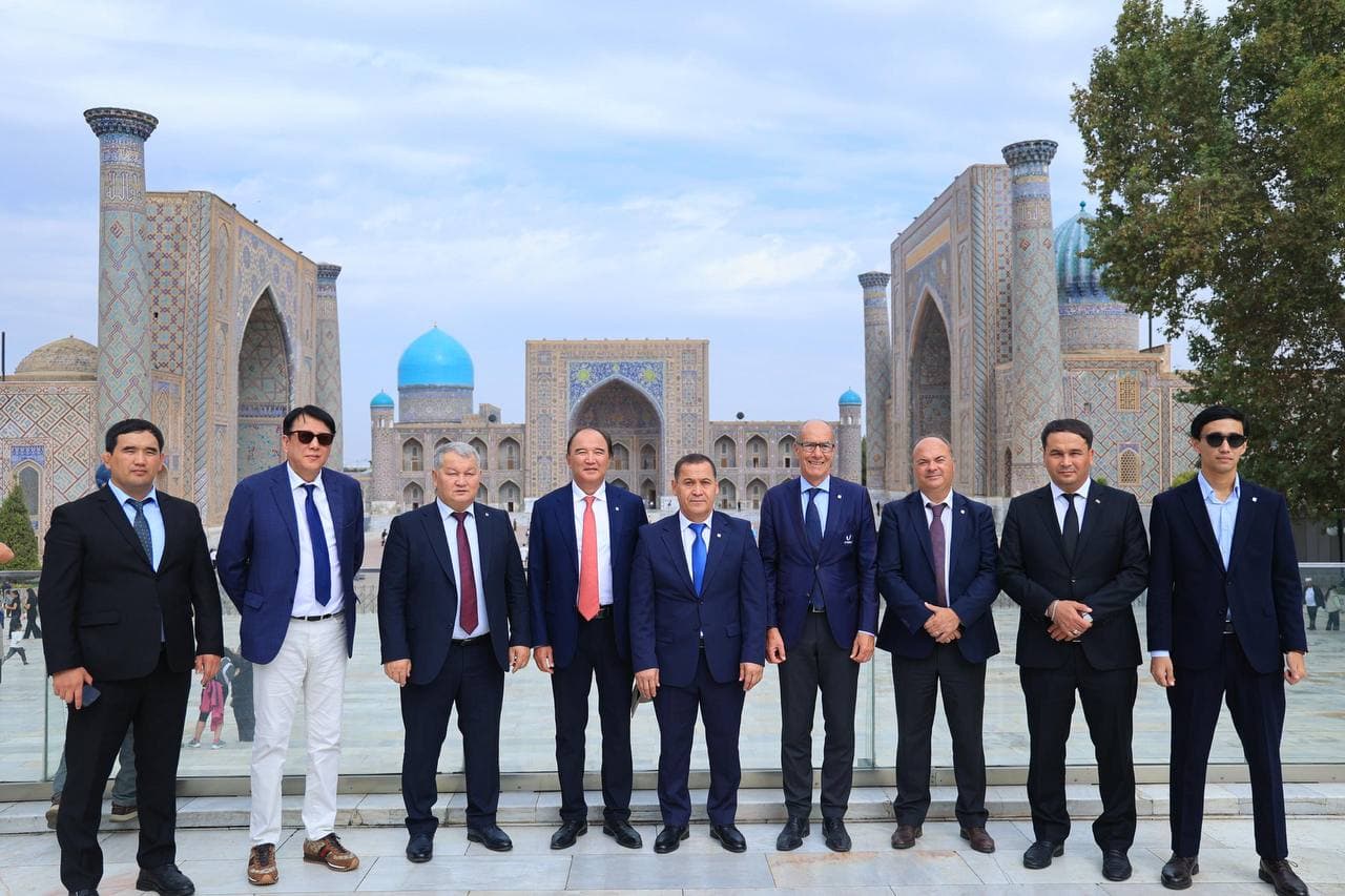 Participants of the 1st Central Asian International Student Sports Forum Visit Samarkand