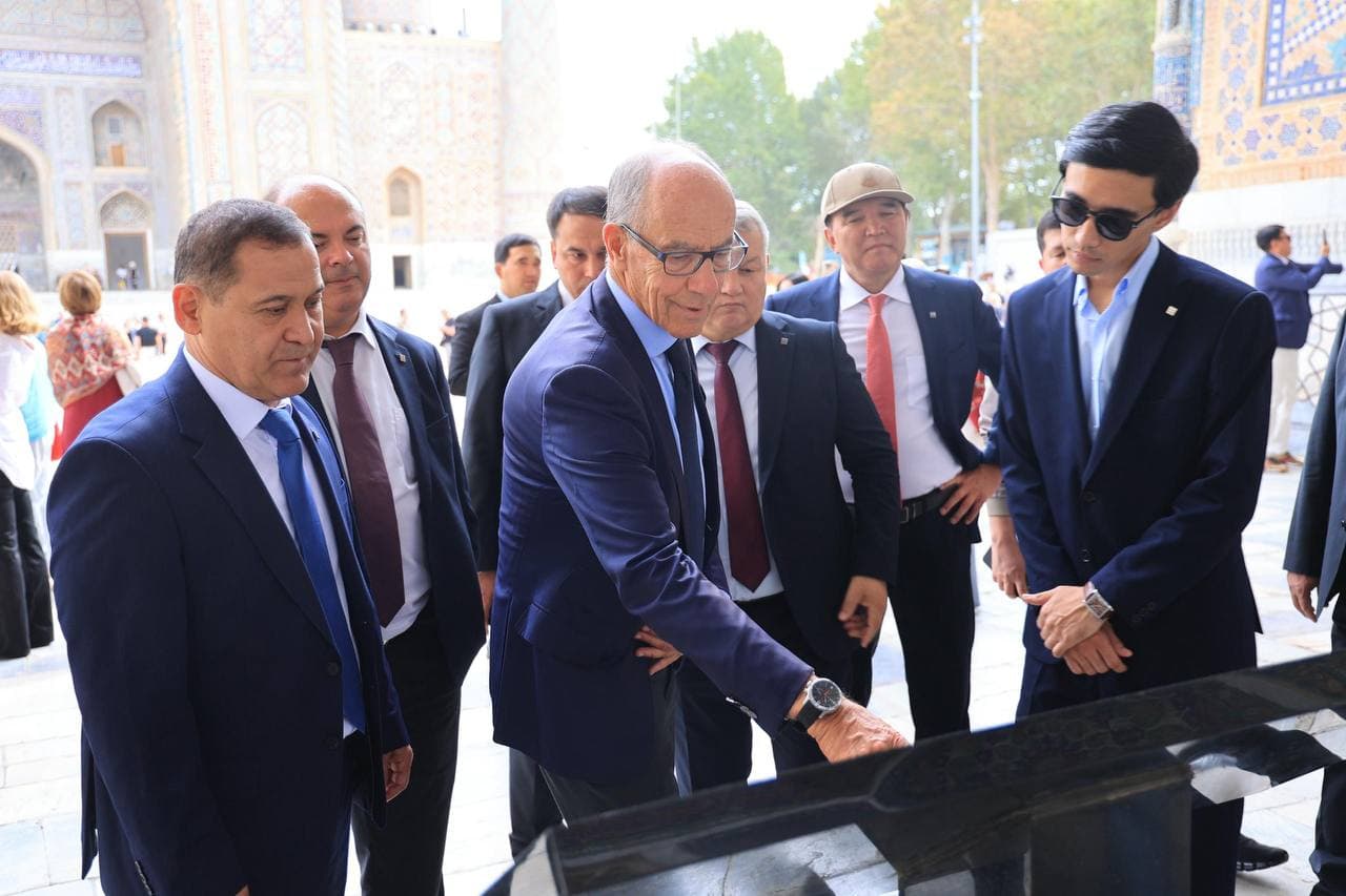 Participants of the 1st Central Asian International Student Sports Forum Visit Samarkand