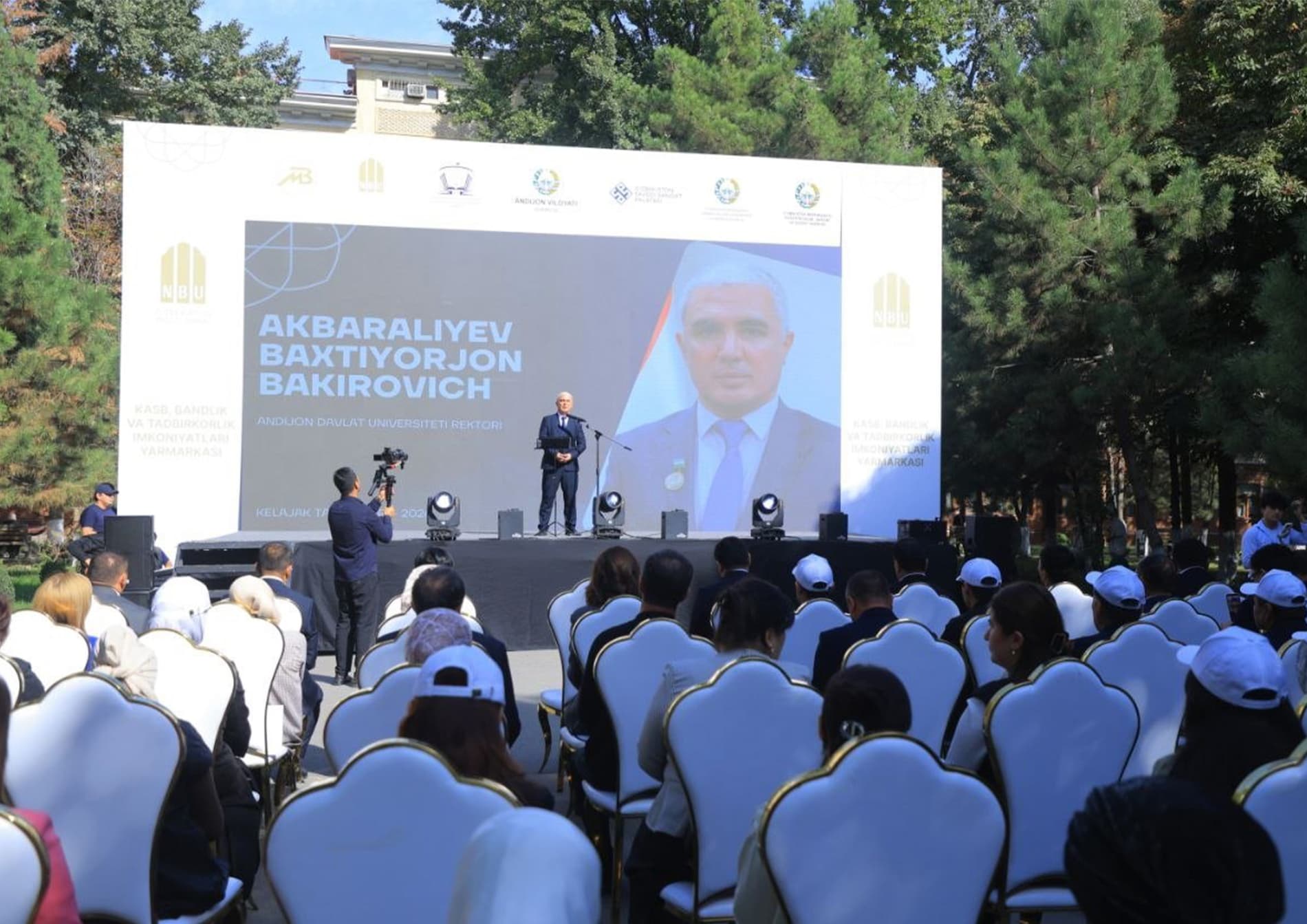 “Kelajak tadbirkori – 2026” kasb, bandlik va tadbirkorlik imkoniyatlari yarmarkasi bo‘lib o‘tmoqda