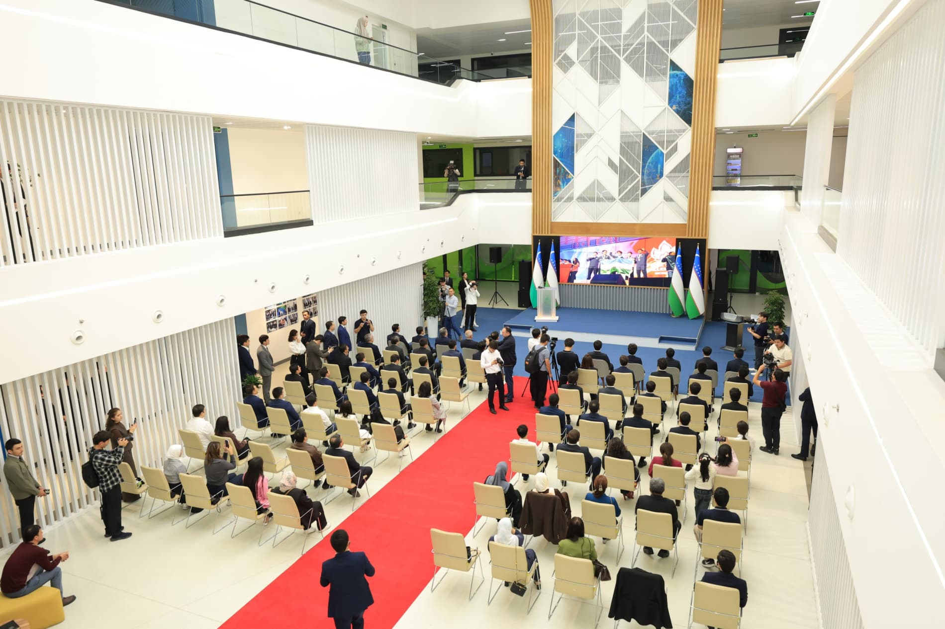 “First Global Challenge - 2026” xalqaro robototexnika musobaqasi gʻoliblari taqdirlandi