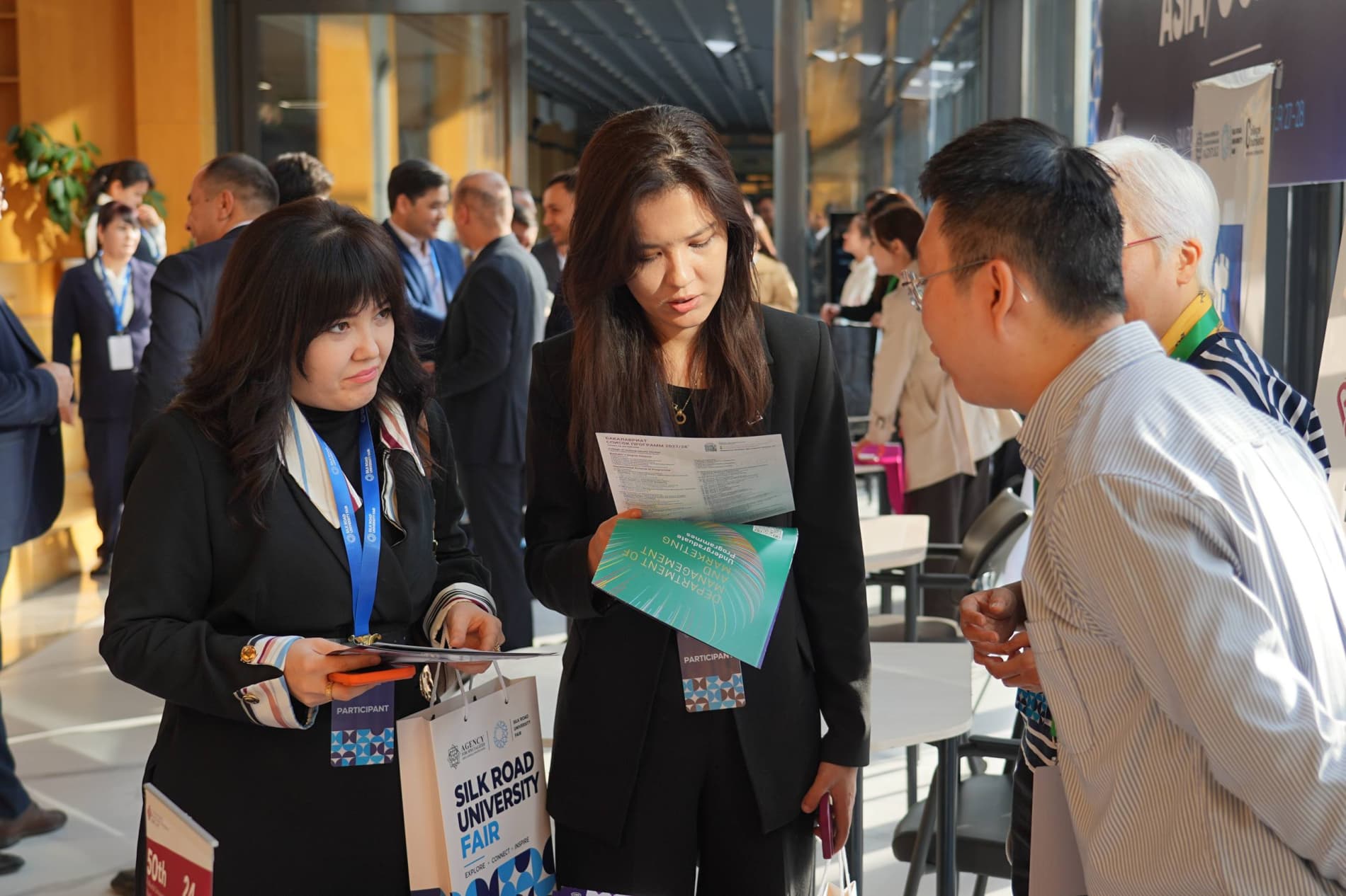 Silk Road University Fair: International Education Forum and Exhibition Held for the First Time at the Muhammad al-Khwarizmi Specialized School in Tashkent