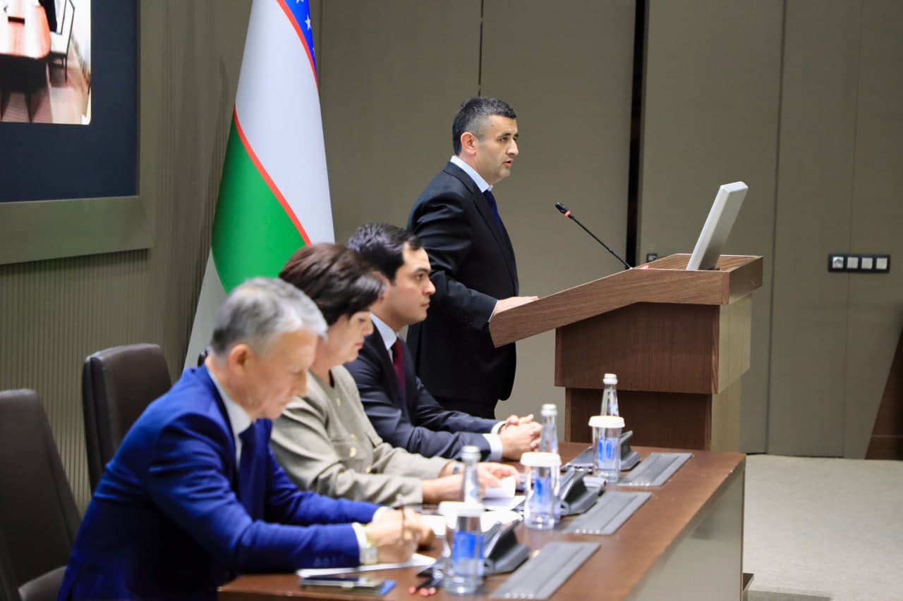 A training and practical seminar was held at the Ministry of Education and Science to address issues related to ensuring the timely, effective, and full implementation of instructions in the “Ijro.gov.uz” system.