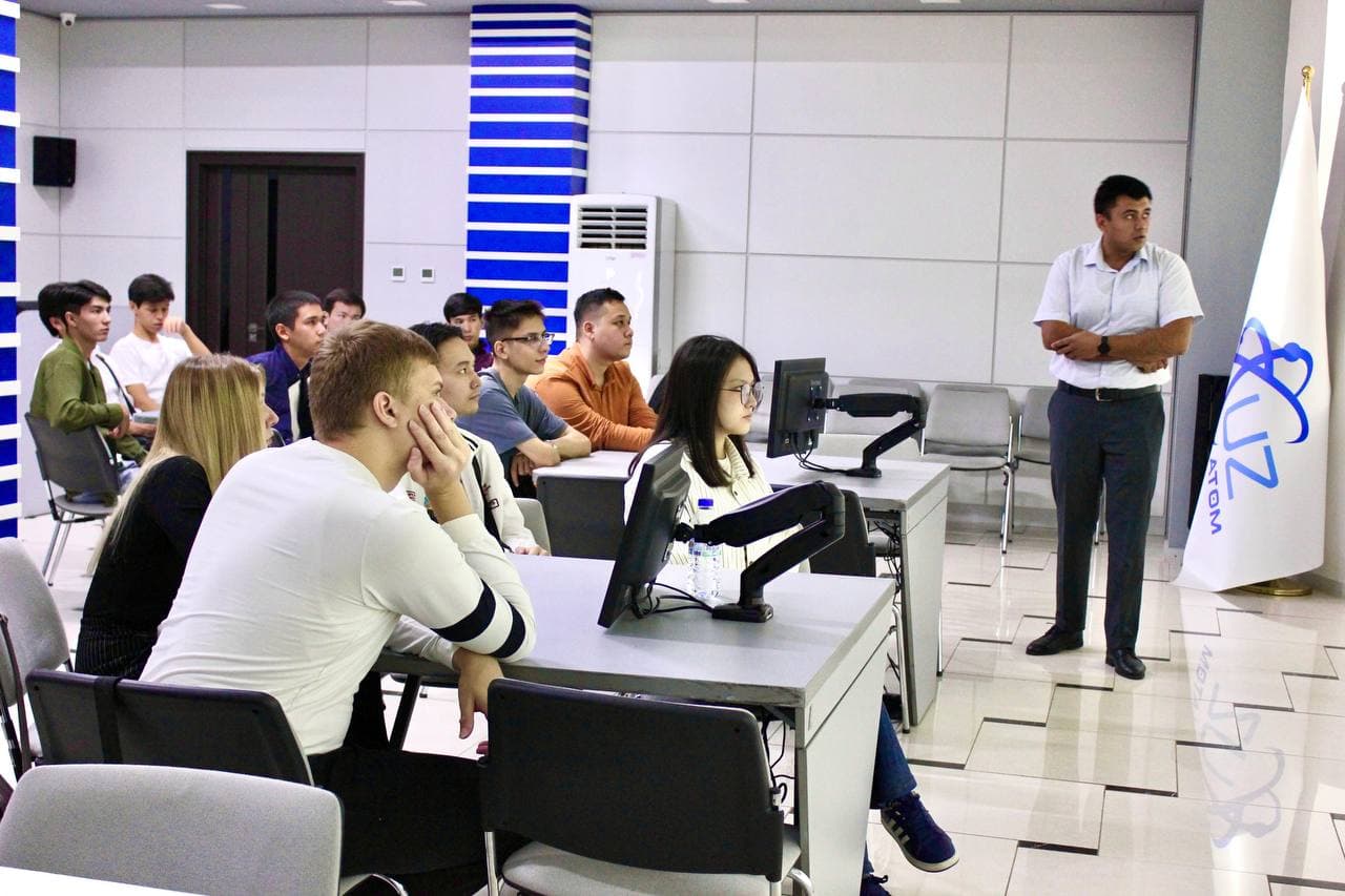 Reaktor maketidan chiqindilar va radonni saqlash maydonchasigacha: “MISIS”ning Olmaliqdagi filiali talabalari Atom texnologiyalari axborot markazida kunni qanday o‘tkazishdi