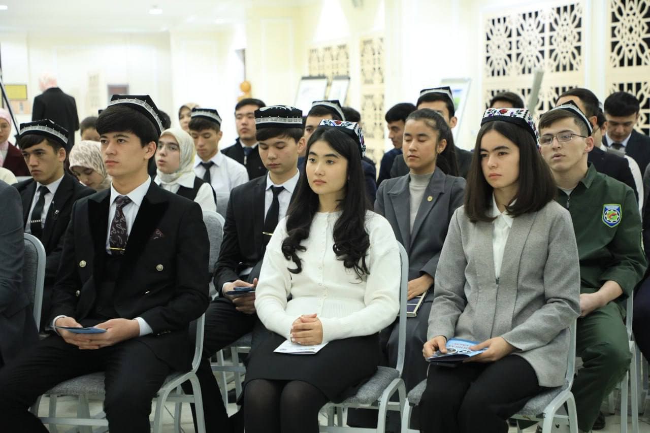 "Radikallashuv va yot g‘oyalarga qarshi kurashish hamda axborot iste’moli madaniyatini shakllantirish" o‘nkunligi doirasida ma’naviy-ma’rifiy tadbir o‘tkazildi