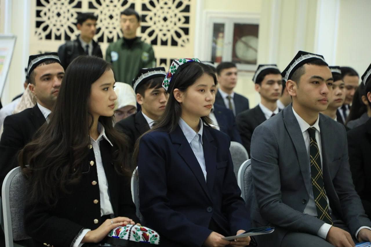 "Radikallashuv va yot g‘oyalarga qarshi kurashish hamda axborot iste’moli madaniyatini shakllantirish" o‘nkunligi doirasida ma’naviy-ma’rifiy tadbir o‘tkazildi