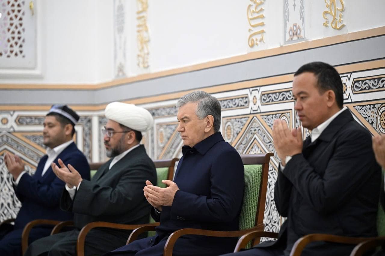 President Shavkat Mirziyoyev arrives in Surkhandarya region