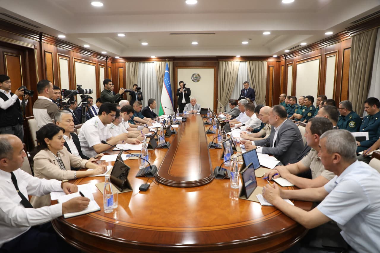 Oʻquvchilar bilan bogʻliq yoʻl-transport hodisalarini oldini olish yuzasidan amalga oshirilayotgan ishlar muhokama qilindi