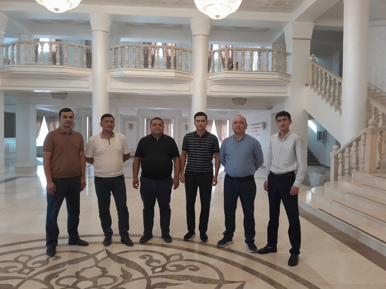 O‘zagroinspeksiya xodimlari teatrda