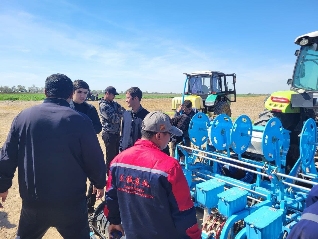 В Кашкадарье широко практикуется посев семян по технологии «Синьцзян».