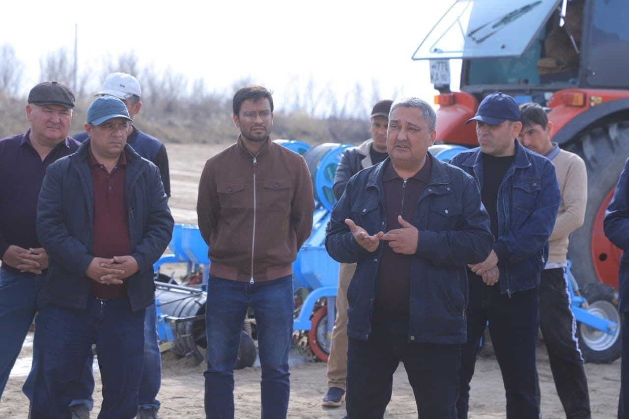 В ТУПРОГКАЛЕ НАЧАЛСЯ ПОСЕВ СЕМЯН ХЛОПЧАТНИКА УРОЖАЯ 2026 ГОДА.