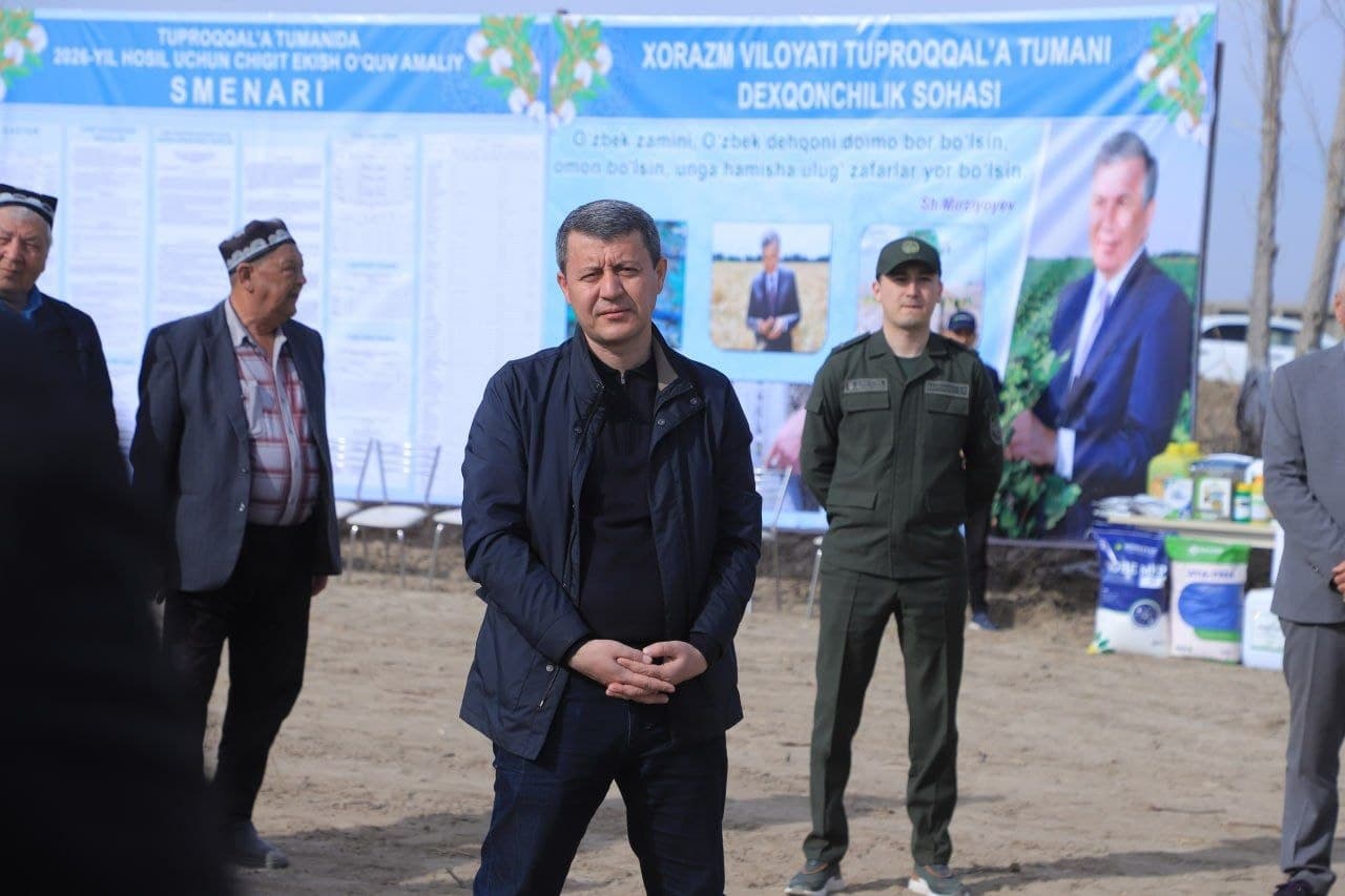 В ТУПРОГКАЛЕ НАЧАЛСЯ ПОСЕВ СЕМЯН ХЛОПЧАТНИКА УРОЖАЯ 2026 ГОДА.